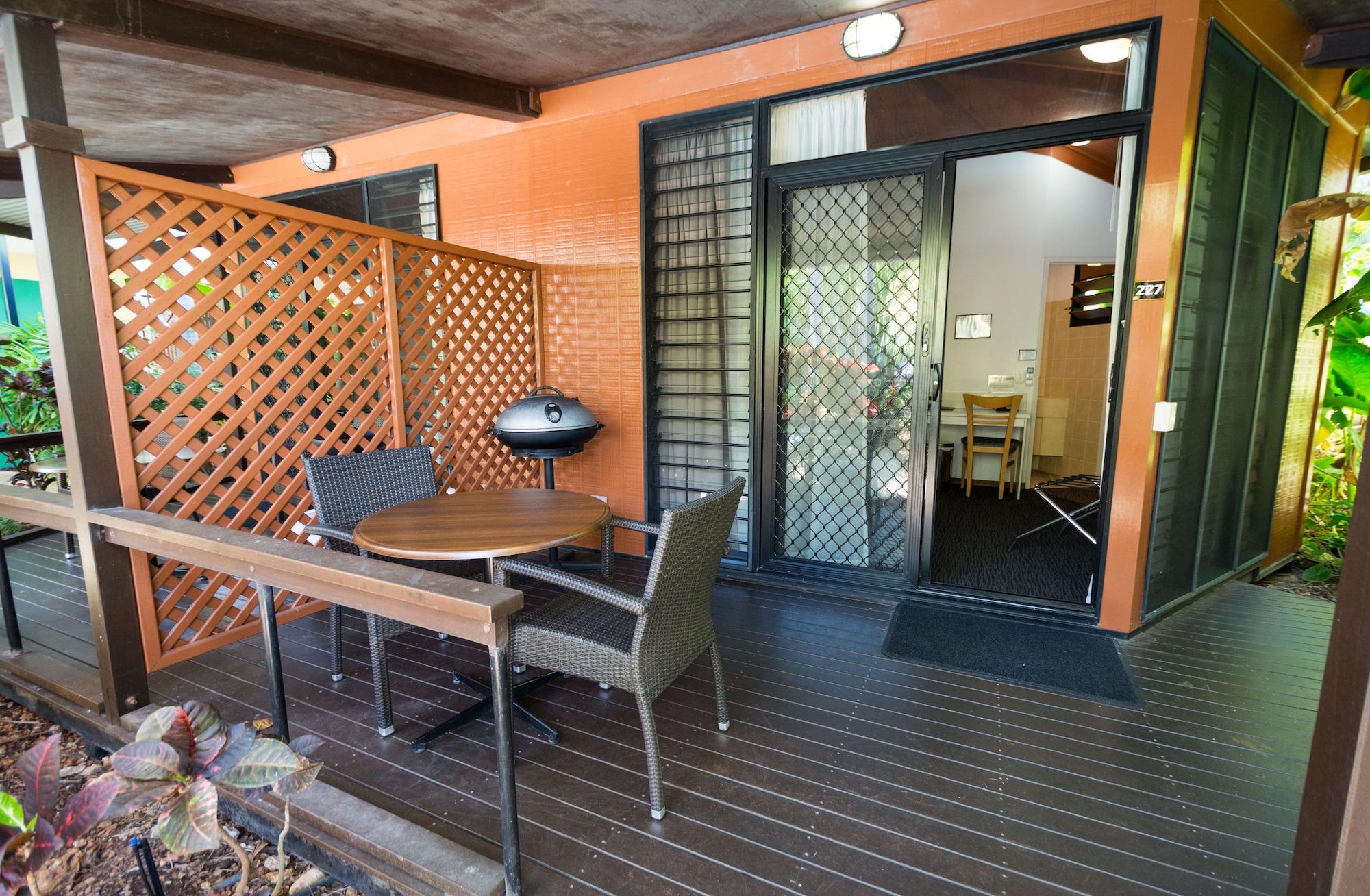 Palms City Resort Darwin Extérieur photo