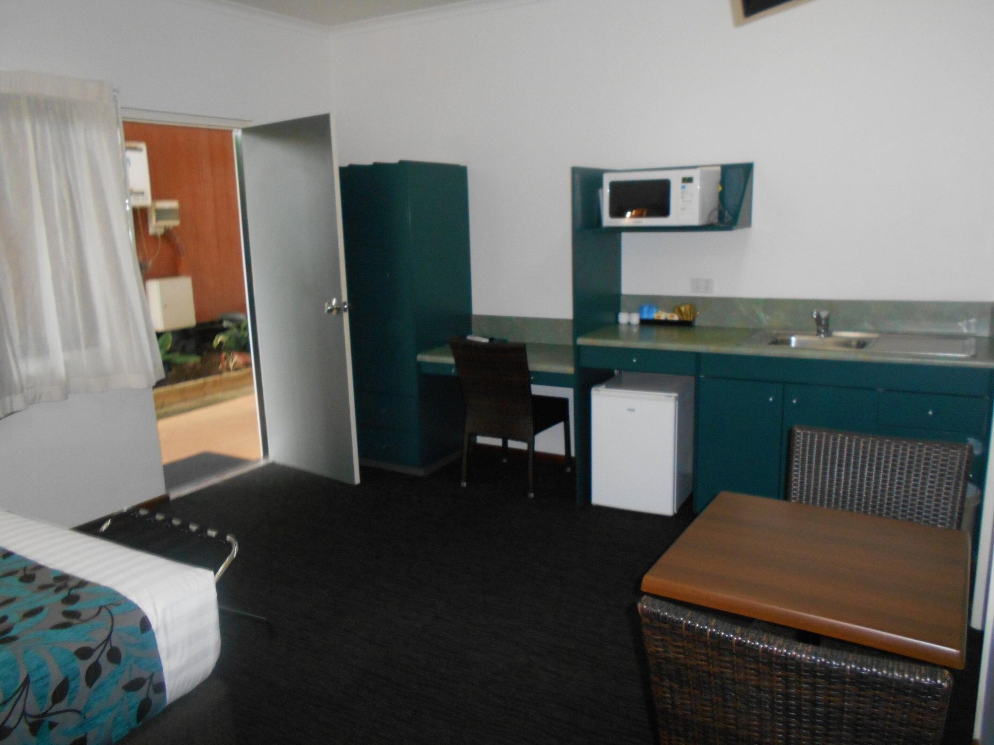 Palms City Resort Darwin Extérieur photo